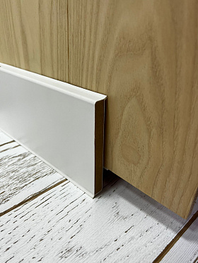 Плинтус Cubu 100*11*2500 Белый